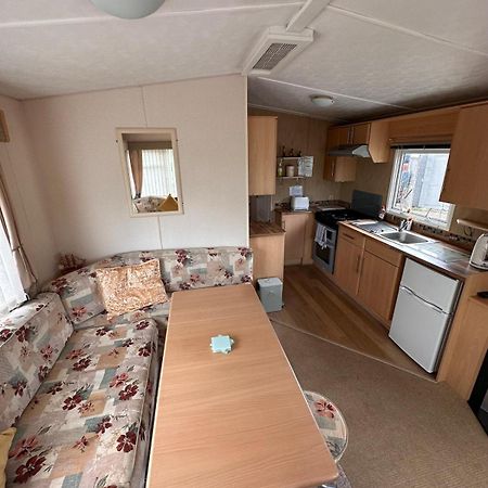 4-Bedroom Cosalt Caravan In Uddingston, Glasgow Exterior foto
